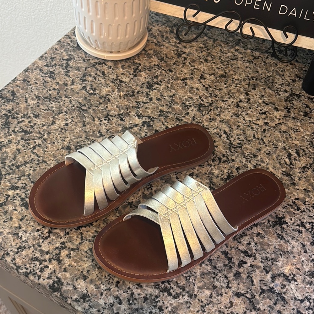 Roxy Silver and Brown Sandals with Woven Design